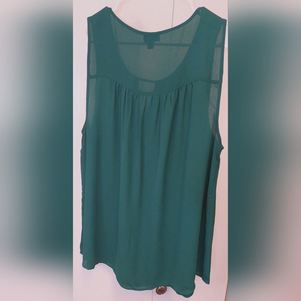 Torrid Green Clip Keyhole Top Size 1X Sleeveless Tank SemiSheer Chiffon Camisole - Picture 9 of 10